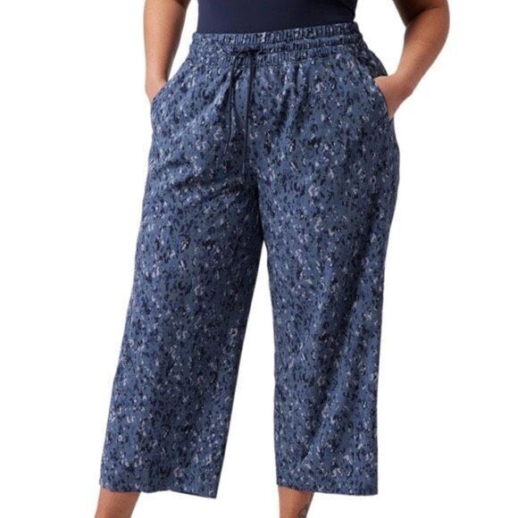 Athleta Pants - Athleta Navy Patterned Ankle Pants